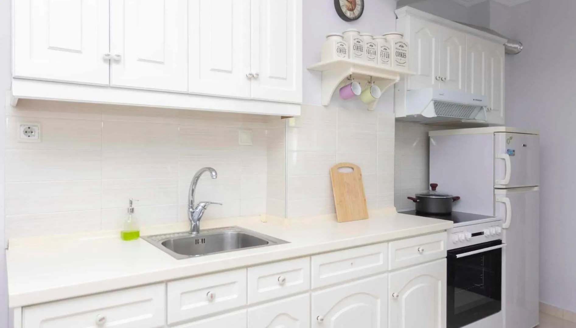 Ikia Apartment Private Garden And Parking 佩科霍里 0*,